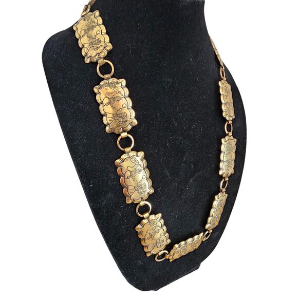 Vtg Brass Panel Linked Belt, Pressed Brass Linked Belt with Theater Actor Scenes - Picture 2 of 4